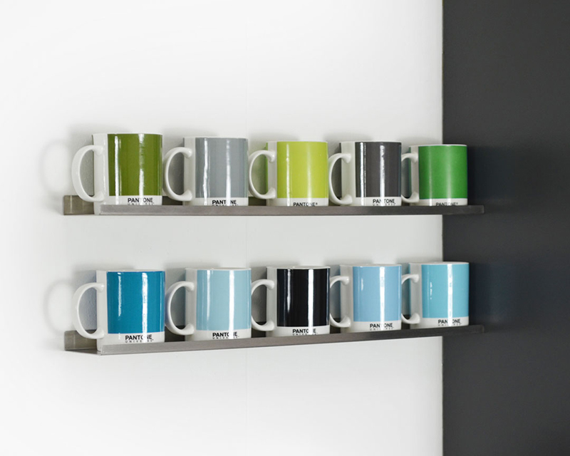 kitchen-refresh-pantone-shelf