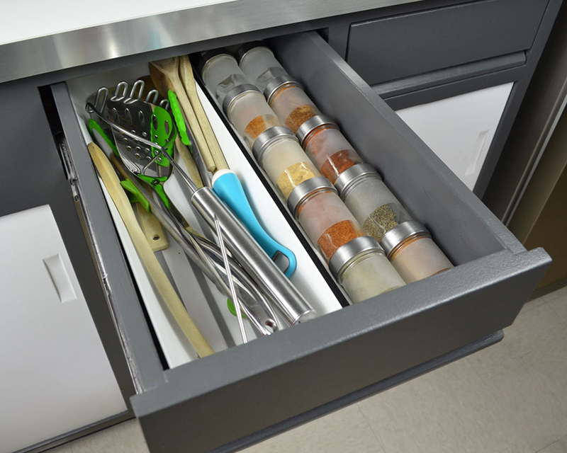 kitchen-refresh-spice-drawer