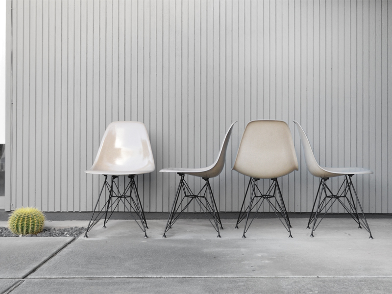 shell-chairs-lined-up