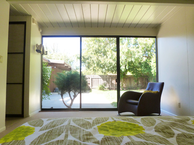 master-bedroom-before-window