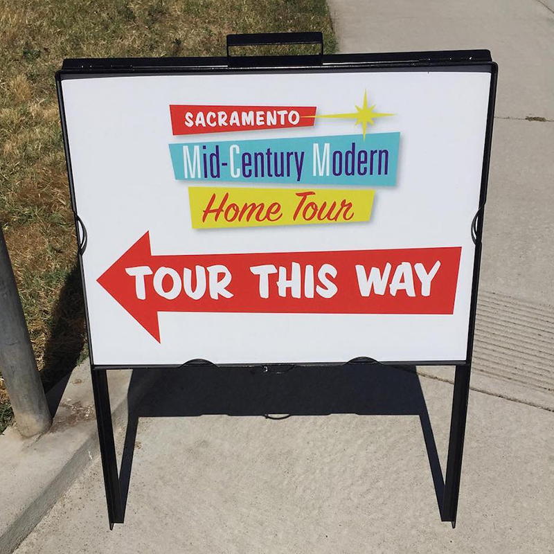 sacMCMhometour-sign